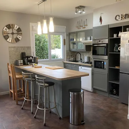 Ici Et Ailleurs, Entre Et Foret ヴィラ