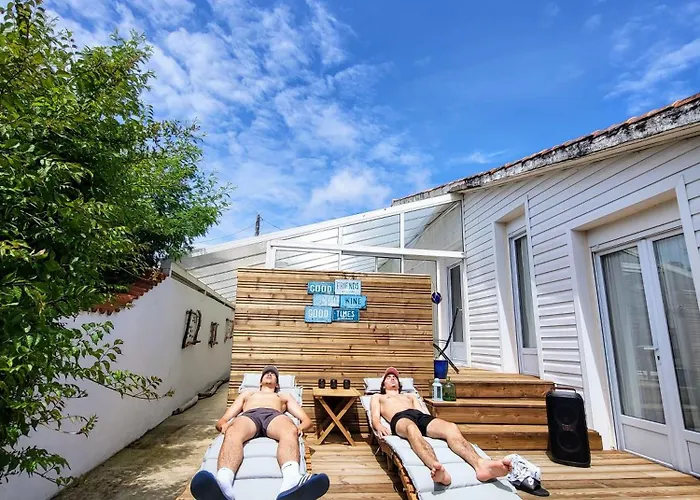 Ici Et Ailleurs, Entre Et Foret